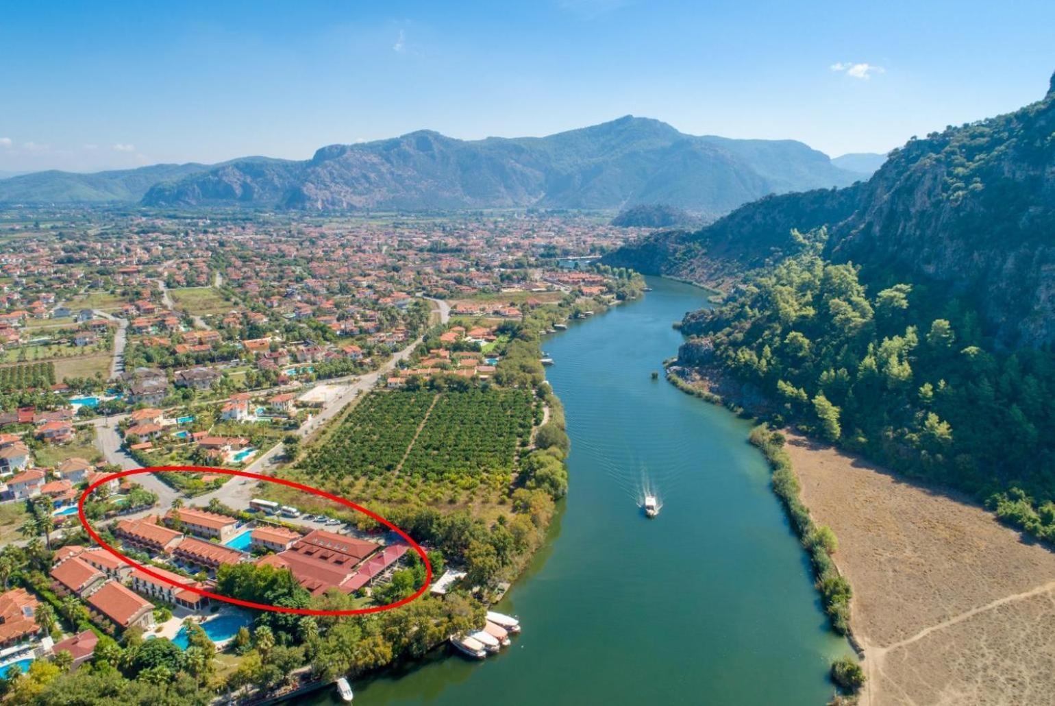 Villa Bercu Paradise *